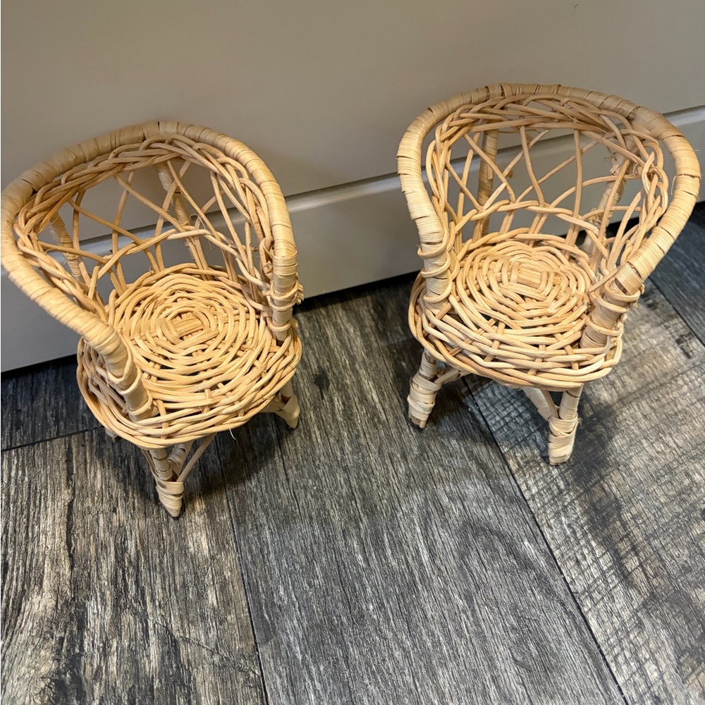 2 miniature light natural wicker chairs